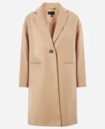 Summer Higgins Yellowstone S04 Beige Coat