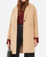 Yellowstone S04 Summer Higgins Beige Coat