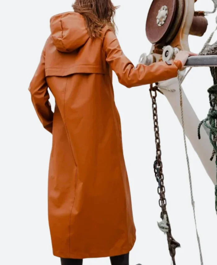 Saint-Pierre-S01-Arch-Hooded-Trench-Coat-Back