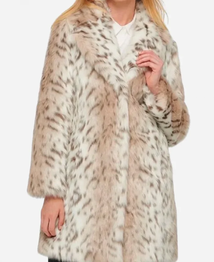 Deborah Vance TV Series Hacks Season 04 Jean Smart Leopard Fur Coat