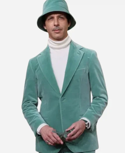 Jeremy Strong Golden Globe 2025 Green Velvet Suit