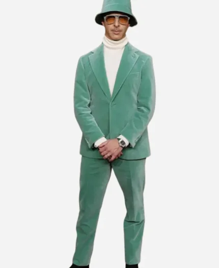Jeremy Strong Golden Globe 2025 Suit
