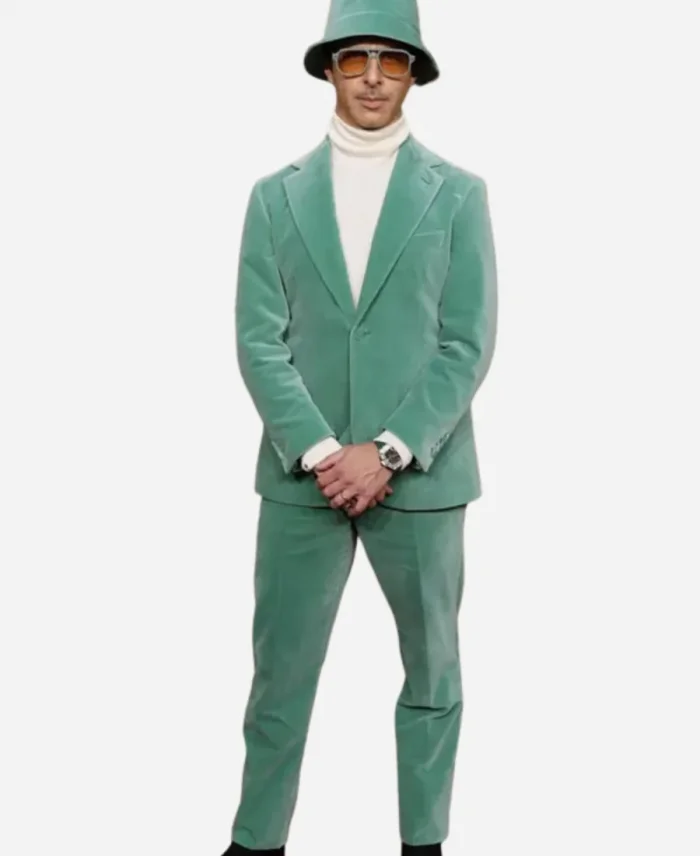Jeremy Strong Golden Globe 2025 Suit