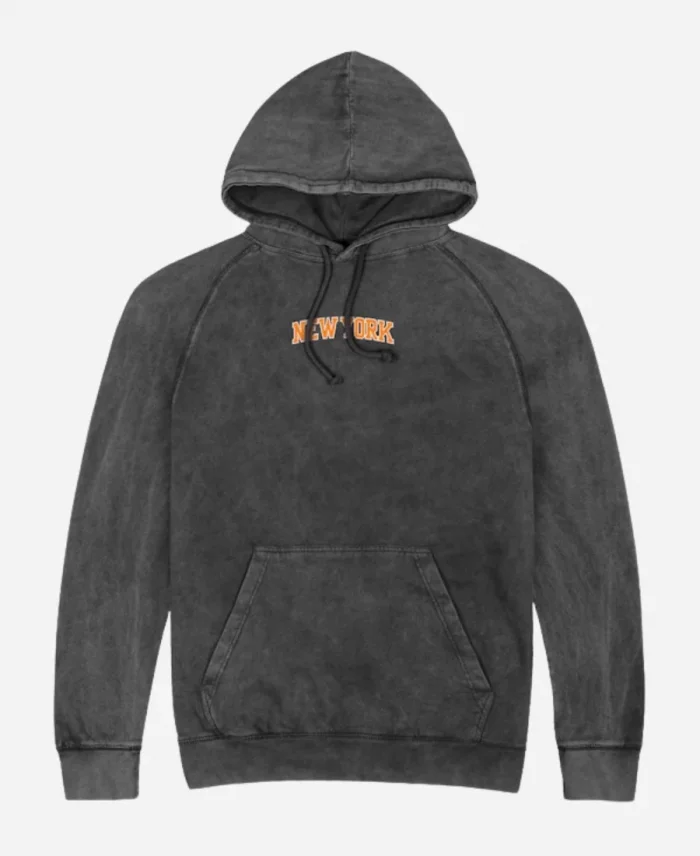Stadium Essentials New York Knicks Men’s Charcoal Vintage Raglan Pullover Hoodie