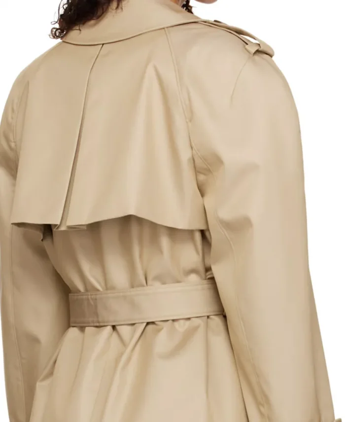 Cannes 2025 Elle Fanning Trench Coat