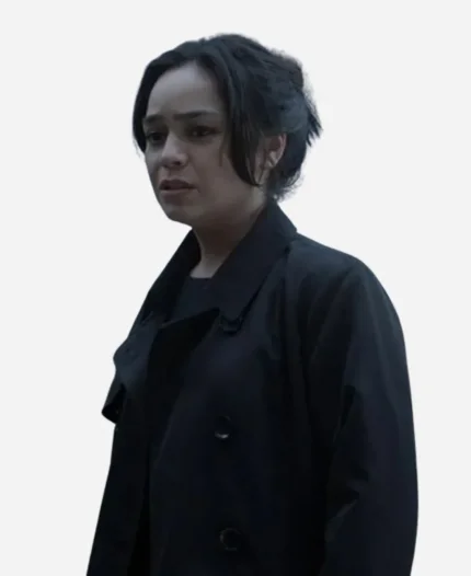 Stefani Reyes Final Destination Bloodlines 2025 Kaitlyn Santa Juana Black Coat