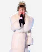 Kelly Clarkson White Fur Coat
