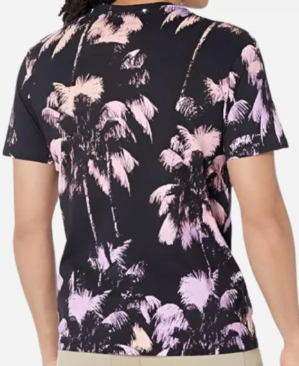 Palm Tree 90 Day Hunt For Love Season 01 Print T-Shirt - Black & Pink