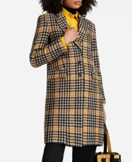 Delphine Cormier TV Series Orphan Black Echoes 2023 Evelyne Brochu Plaid Coat