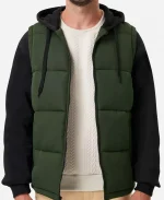 Jacob Hawthorne Tv Series Beyond the Gates 2026 Jibre Hordges Green Vest