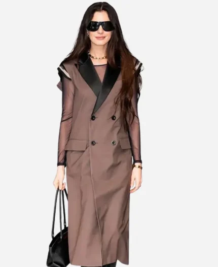 Anne Hathaway 2026 NYC Sleeveless Trench Coat