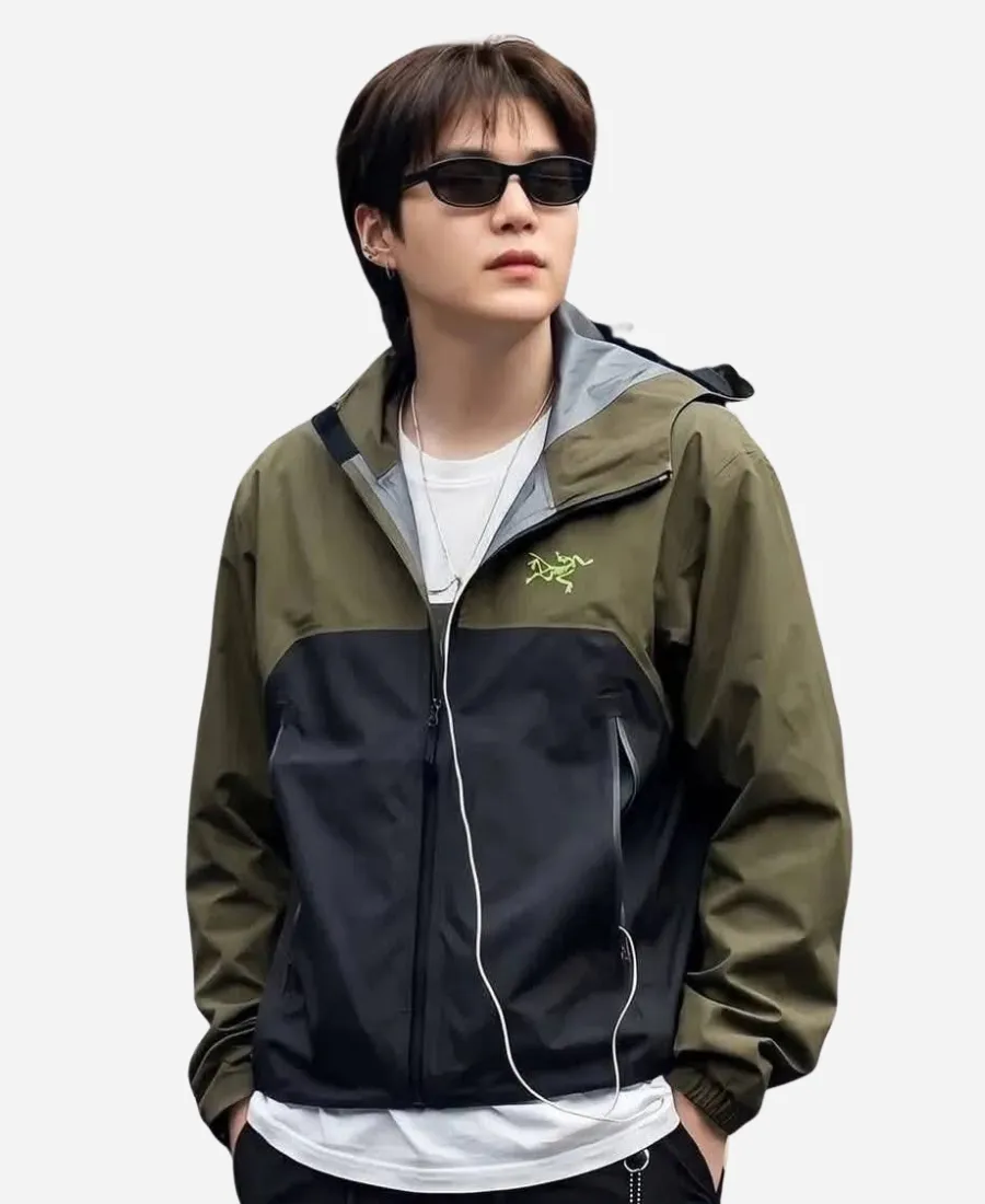 BTS Arirang World Tour 2026 Stanford Stadium Soundcheck Suga Arc’teryx Jacket BTS Arirang World Tour 2026 Stanford Stadium Soundcheck Day 1 Suga Arc’teryx Jacket