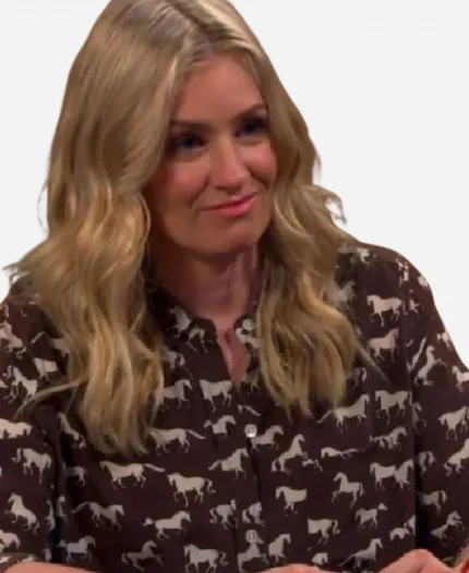 Beth Behrs The Neighborhood S08 Printed Shirt