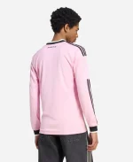 Male model wearing Adidas Juventus 26/27 Away Long Sleeve Jersey back view