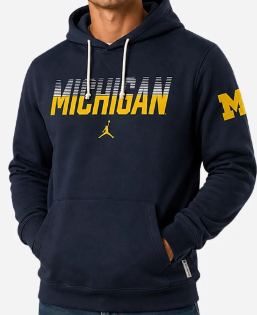Nike Michigan Wolverines Sideline Dri-FIT Navy Gradient Pullover Hoodie Michigan Wolverines Sideline Hoodie